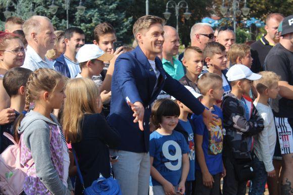 Новини Вінниці - фото з Нацрекорд! Стронгмен Грачов протягнув два 11-тонні автобуси Нацрекорд! Стронгмен Грачов протягнув два 11-тонні автобуси, фото №4 на сайті 20minut.ua