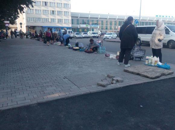 Новини Хмельницького - фото з Ремонт привокзальної площі: поки одне роблять, інше руйнується Ремонт привокзальної площі: поки одне роблять, інше руйнується, фото №2 на сайті vsim.ua