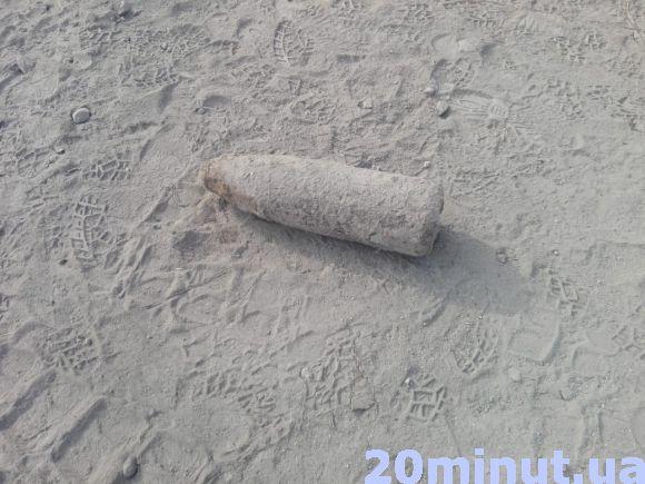 Новини Тернополя - фото з На Дубовецькій на будівництві казарм знайшли снаряди На Дубовецькій на будівництві казарм знайшли снаряди, фото №2 на сайті 20minut.ua