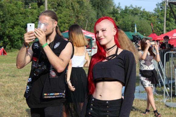 Новини Хмельницького - фото з Яскраві дівчата на “Республіці”: з кольоровим волоссям і у відвертих костюмах Яскраві дівчата на “Республіці”: з кольоровим волоссям і у відвертих костюмах, фото №7 на сайті vsim.ua