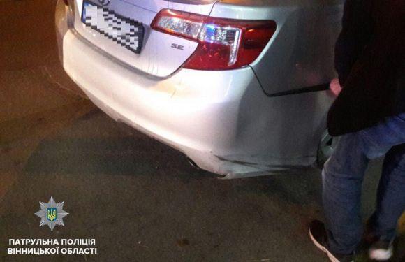 Новини Вінниці - фото з На Соборній патрульні зупинили п'яного водія Toyota з підробним посвідченням На Соборній патрульні зупинили п'яного водія Toyota з підробним посвідченням, фото №1 на сайті 20minut.ua