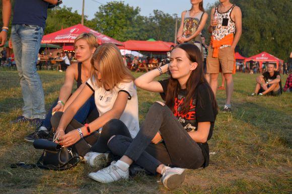 Новини Хмельницького - фото з Яскраві дівчата на “Республіці”: з кольоровим волоссям і у відвертих костюмах Яскраві дівчата на “Республіці”: з кольоровим волоссям і у відвертих костюмах, фото №29 на сайті vsim.ua