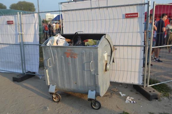 Про зручності на “Республіці”: біотуалети, душ і баки для сортування сміття, фото №13 на сайті vsim.ua