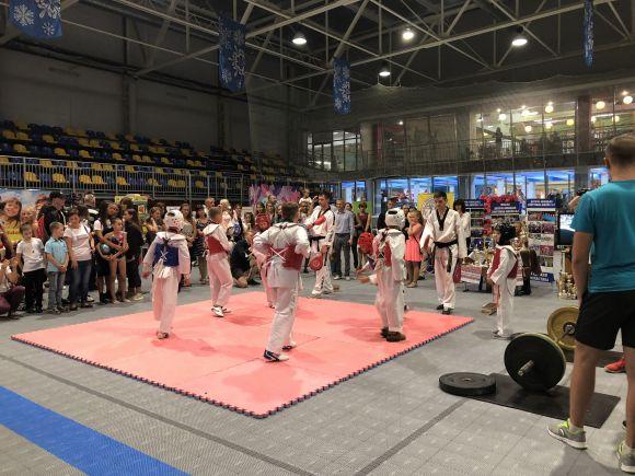 Новини Вінниці - фото з Шалена хімія, Legо і танці: чим ще вражає «Розвивайлик Фест» Шалена хімія, Legо і танці: чим ще вражає «Розвивайлик Фест», фото №1 на сайті 20minut.ua