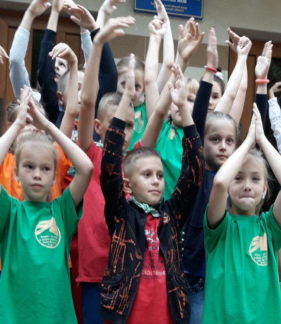 Новини Тернополя - фото з Свято Першого дзвоника у тернопільських школах (оновлено) Свято Першого дзвоника у тернопільських школах (оновлено), фото №2 на сайті 20minut.ua