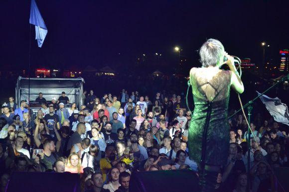 Хмельницький гудить від ритмів “Республіки”. Хто виступав у другий день фесту, фото №26 на сайті vsim.ua