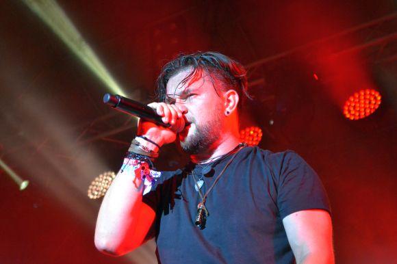 Новини Хмельницького - фото з “Республіка” качає Хмельницький. Фоторепортаж з концерту третього дня фесту “Республіка” качає Хмельницький. Фоторепортаж з концерту третього дня фесту, фото №5 на сайті vsim.ua