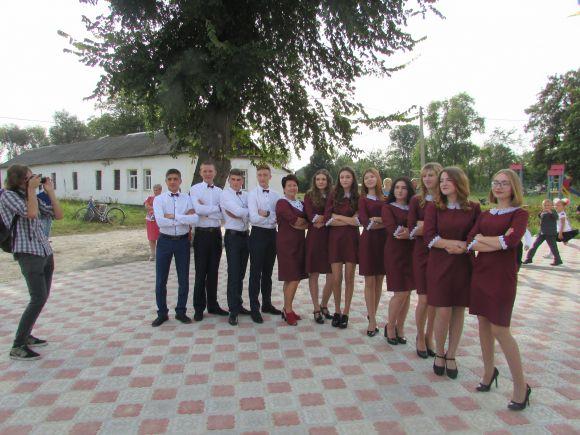 1вересня у школі №9 в селі Козятин, фото №22 на сайті 20minut.ua