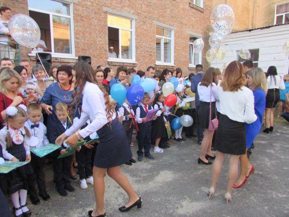 Урочистості з нагоди 1 вересня у школі №5, фото №8 на сайті 20minut.ua