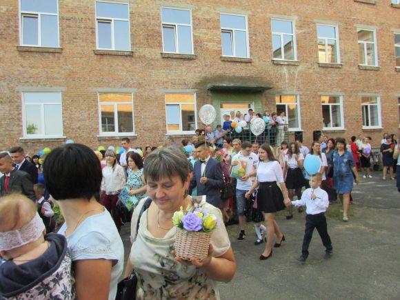 Урочистості з нагоди 1 вересня у школі №5, фото №20 на сайті 20minut.ua