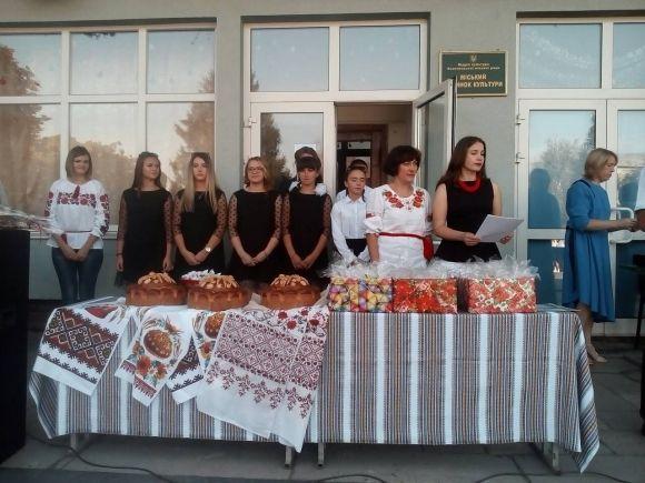 Святкова лінійка у школі №1, фото №16 на сайті 20minut.ua