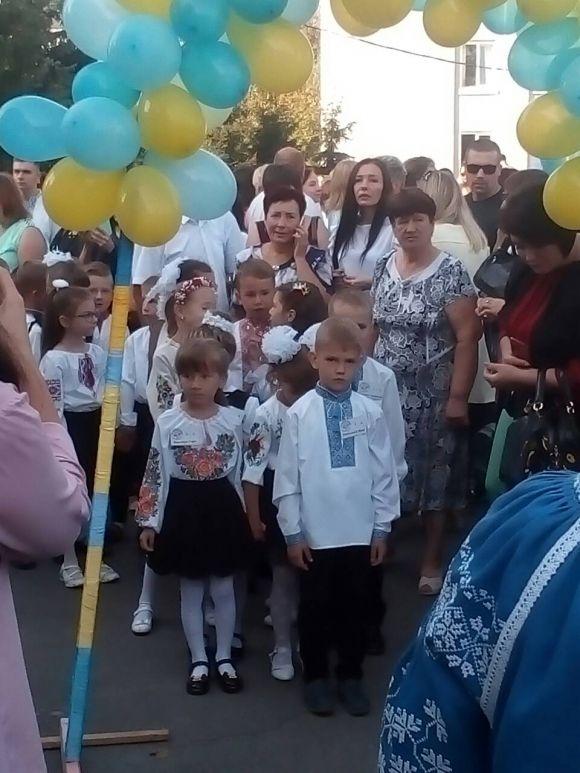 Святкова лінійка у школі №1, фото №21 на сайті 20minut.ua