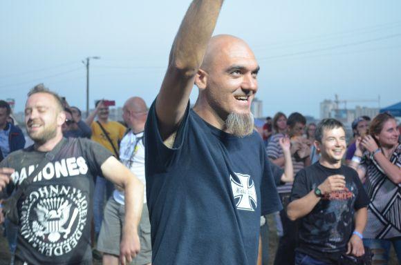 Новини Хмельницького - фото з “Республіка” качає Хмельницький. Фоторепортаж з концерту третього дня фесту “Республіка” качає Хмельницький. Фоторепортаж з концерту третього дня фесту, фото №34 на сайті vsim.ua