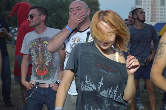 Новини Хмельницького - фото з “Республіка” качає Хмельницький. Фоторепортаж з концерту третього дня фесту “Республіка” качає Хмельницький. Фоторепортаж з концерту третього дня фесту, фото №36 на сайті vsim.ua