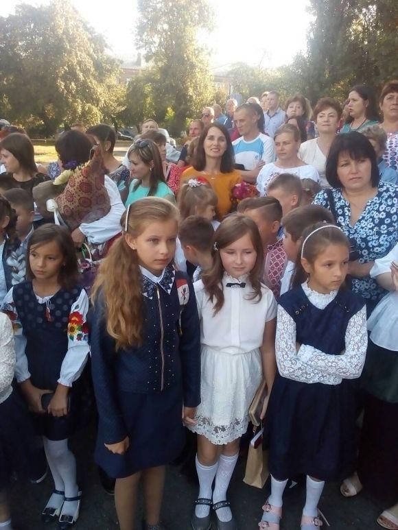 Святкова лінійка у школі №1, фото №24 на сайті 20minut.ua