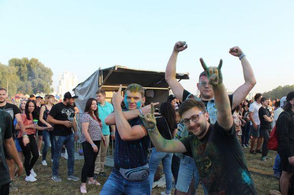 Новини Хмельницького - фото з “Республіка” качає Хмельницький. Фоторепортаж з концерту третього дня фесту “Республіка” качає Хмельницький. Фоторепортаж з концерту третього дня фесту, фото №22 на сайті vsim.ua