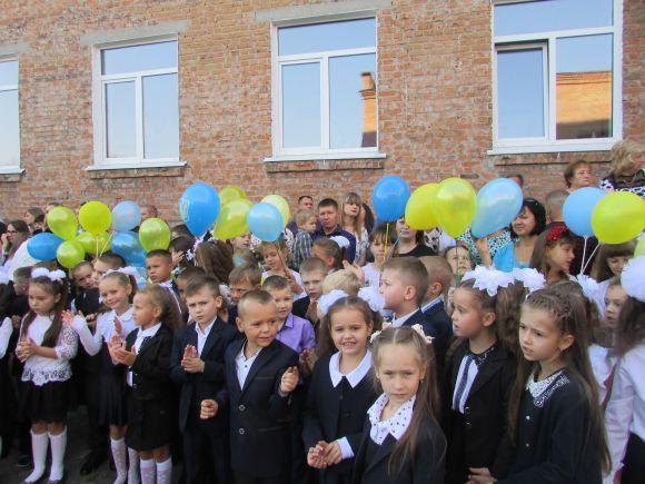 Урочистості з нагоди 1 вересня у школі №5, фото №24 на сайті 20minut.ua