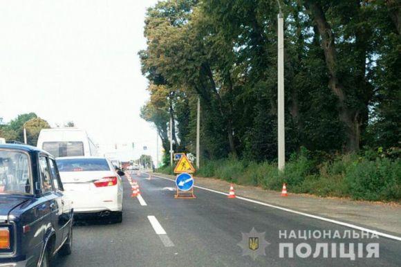На виїзді з Вінниці під колесами "Мерседеса" загинув велосипедист, фото №1 на сайті 20minut.ua