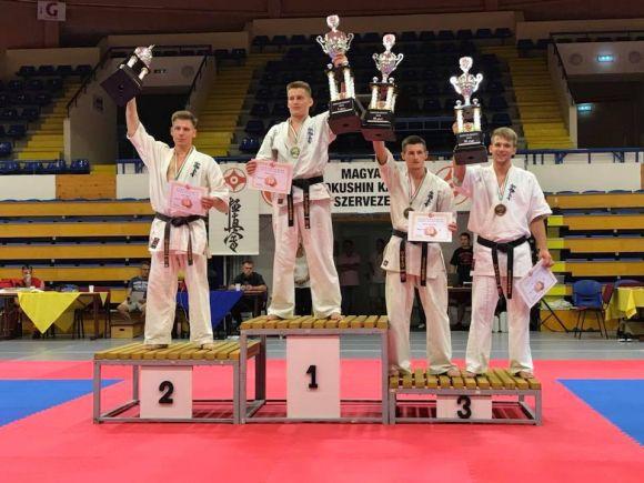 Новини Хмельницького - фото з Хмельничани здобули нагороди на чемпіонаті Європи з карате Хмельничани здобули нагороди на чемпіонаті Європи з карате, фото №1 на сайті vsim.ua