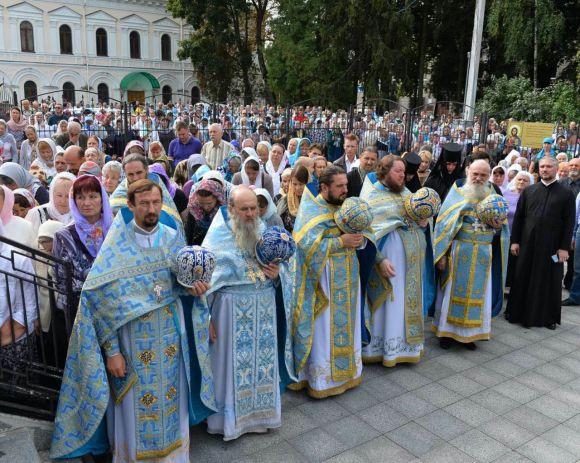 Новини Житомира - фото з У Житомирі відбувся Хресний хід з нагоди вшанування ікони Божої Матері «Подільська» У Житомирі відбувся Хресний хід з нагоди вшанування ікони Божої Матері «Подільська», фото №2 на сайті 20minut.ua