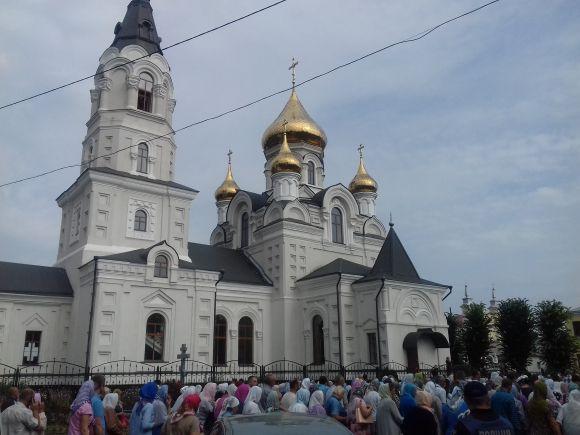Новини Житомира - фото з У Житомирі відбувся Хресний хід з нагоди вшанування ікони Божої Матері «Подільська» У Житомирі відбувся Хресний хід з нагоди вшанування ікони Божої Матері «Подільська», фото №8 на сайті 20minut.ua