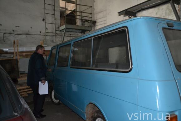 Автопарк Хмельницької міськради: на яких авто їздять посадовці, фото №5 на сайті vsim.ua