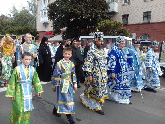 Новини Житомира - фото з У Житомирі відбувся Хресний хід з нагоди вшанування ікони Божої Матері «Подільська» У Житомирі відбувся Хресний хід з нагоди вшанування ікони Божої Матері «Подільська», фото №5 на сайті 20minut.ua