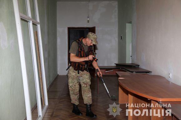 Замінування редакції «RІА»: поліція евакуювала всіх людей (ОНОВЛЕНО), фото №9 на сайті 20minut.ua