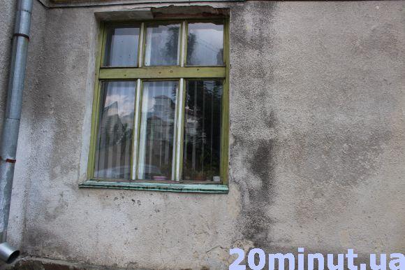 Новини Тернополя - фото з Бібліотеку на Руській підпалили, - переконані працівники (фото) Бібліотеку на Руській підпалили, - переконані працівники (фото), фото №1 на сайті 20minut.ua