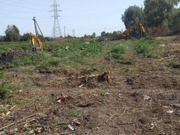 Новини Хмельницького - фото з Уже знайшли снаряди, міни та лігво гадюк: у Хмельницькому взялися розчищати Буг Уже знайшли снаряди, міни та лігво гадюк: у Хмельницькому взялися розчищати Буг, фото №1 на сайті vsim.ua