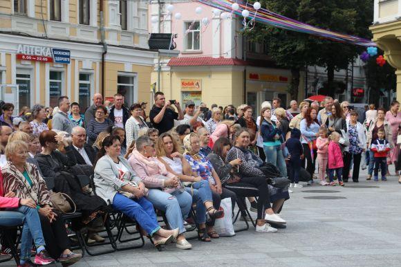 На Михайлівській відбувся осінній бал, фото №2 на сайті 20minut.ua