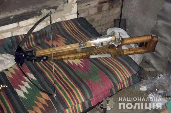 Новини Хмельницького - фото з Арсенал саморобної зброї вилучили у чоловіка з Шепетівки Арсенал саморобної зброї вилучили у чоловіка з Шепетівки, фото №2 на сайті vsim.ua
