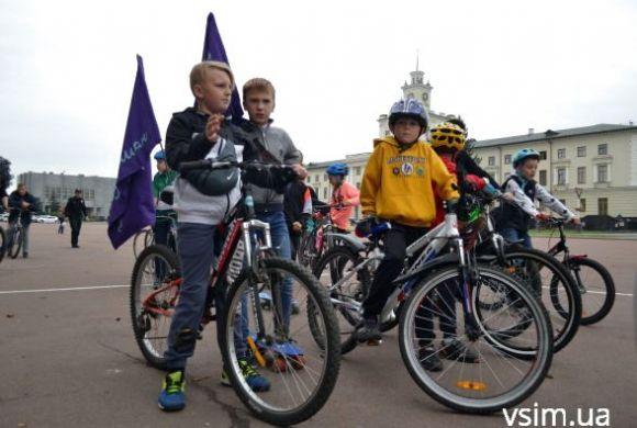 Новини Хмельницького - фото з Від першого дзвоника до еко-параду: ТОП-5 новин тижня у Хмельницькому Від першого дзвоника до еко-параду: ТОП-5 новин тижня у Хмельницькому, фото №4 на сайті vsim.ua