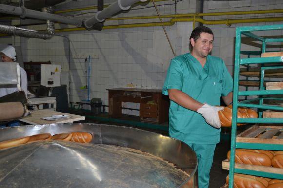 Новини Хмельницького - фото з Як у Хмельницькому випікають батон? Фоторепортаж з хлібокомбінату Як у Хмельницькому випікають батон? Фоторепортаж з хлібокомбінату, фото №6 на сайті vsim.ua