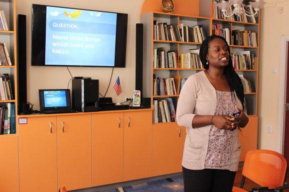 Новини Тернополя - фото з У бібліотеці безкоштовно навчають англійської. Інші мови - за невелику оплату У бібліотеці безкоштовно навчають англійської. Інші мови - за невелику оплату, фото №2 на сайті 20minut.ua