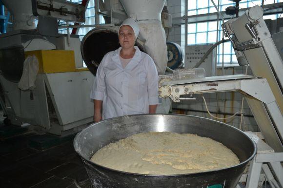 Новини Хмельницького - фото з Як у Хмельницькому випікають батон? Фоторепортаж з хлібокомбінату Як у Хмельницькому випікають батон? Фоторепортаж з хлібокомбінату, фото №2 на сайті vsim.ua