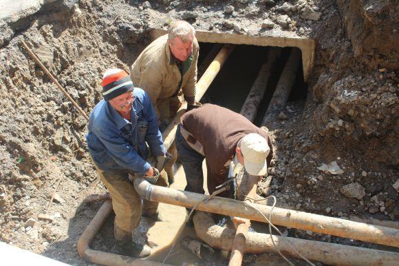 Новини Вінниці - фото з Чому частина Вишеньки без гарячої води та розкопана? Пояснюють тепловики Чому частина Вишеньки без гарячої води та розкопана? Пояснюють тепловики, фото №3 на сайті 20minut.ua