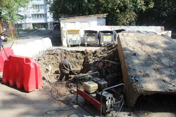 Новини Вінниці - фото з Чому частина Вишеньки без гарячої води та розкопана? Пояснюють тепловики Чому частина Вишеньки без гарячої води та розкопана? Пояснюють тепловики, фото №1 на сайті 20minut.ua