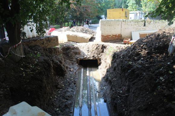 Новини Вінниці - фото з Чому частина Вишеньки без гарячої води та розкопана? Пояснюють тепловики Чому частина Вишеньки без гарячої води та розкопана? Пояснюють тепловики, фото №7 на сайті 20minut.ua