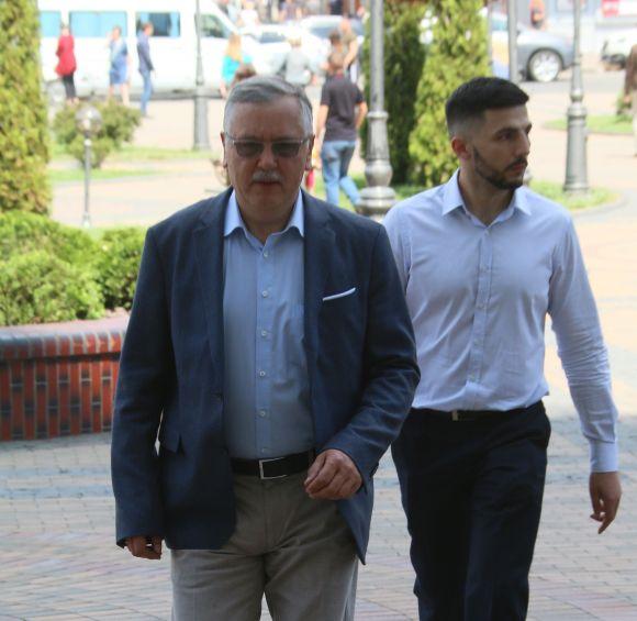 Політична «тушонка»: або чим задаровують вінницькі політики свій електорат, фото №8 на сайті 20minut.ua