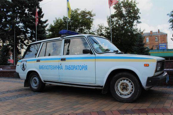 Новини Вінниці - фото з Чергове замінування: цього разу вибухівку шукали в мерії Чергове замінування: цього разу вибухівку шукали в мерії, фото №8 на сайті 20minut.ua