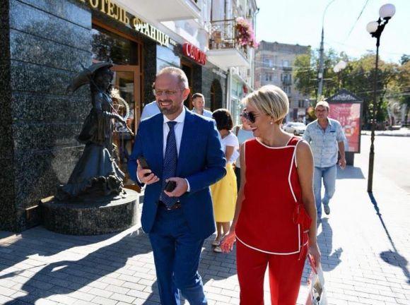 Політична «тушонка»: або чим задаровують вінницькі політики свій електорат, фото №10 на сайті 20minut.ua