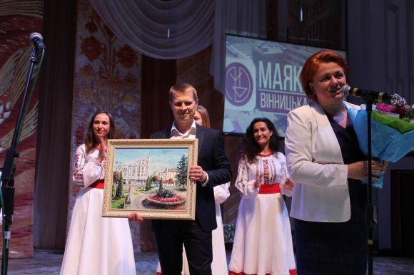 А «Маяк» не згас! Заводу побажали світити ще 500 років. На честь ювілею преміювали всіх, фото №13 на сайті 20minut.ua