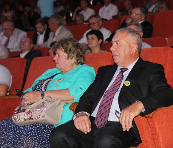 А «Маяк» не згас! Заводу побажали світити ще 500 років. На честь ювілею преміювали всіх, фото №8 на сайті 20minut.ua