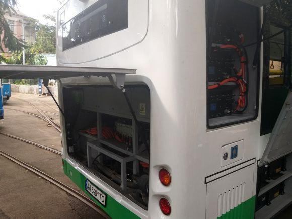 Новини Вінниці - фото з Кондиціонер та пандус. З Вишеньки пустили китайський електробус Кондиціонер та пандус. З Вишеньки пустили китайський електробус, фото №6 на сайті 20minut.ua