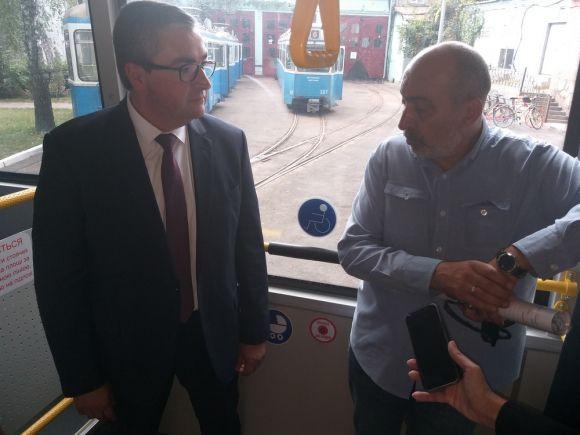 Новини Вінниці - фото з Кондиціонер та пандус. З Вишеньки пустили китайський електробус Кондиціонер та пандус. З Вишеньки пустили китайський електробус, фото №3 на сайті 20minut.ua