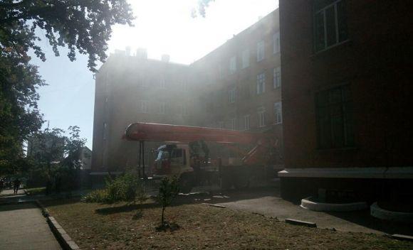 У Хмельницькому горіла ССЗШ №1: що відомо (ОНОВЛЕНО), фото №5 на сайті vsim.ua