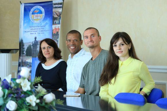 Новини Тернополя - фото з Перший іноземний студент в педуніверситеті готовий до навчання Перший іноземний студент в педуніверситеті готовий до навчання, фото №1 на сайті 20minut.ua