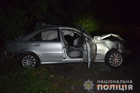 Біля Кордилівки  Mercedes переїхав чоловіка на підводі та врізався у вантажівку, фото №2 на сайті 20minut.ua