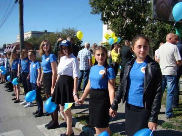 До Міжнародного Дня миру студенти Кам’янця провели яскраву акцію, фото №2 на сайті 20minut.ua